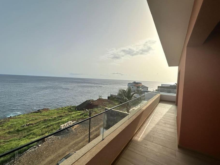 Ocean Mirror Apartment Прая Екстериор снимка