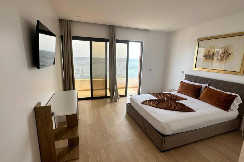 Ocean Mirror Apartment Прая Екстериор снимка