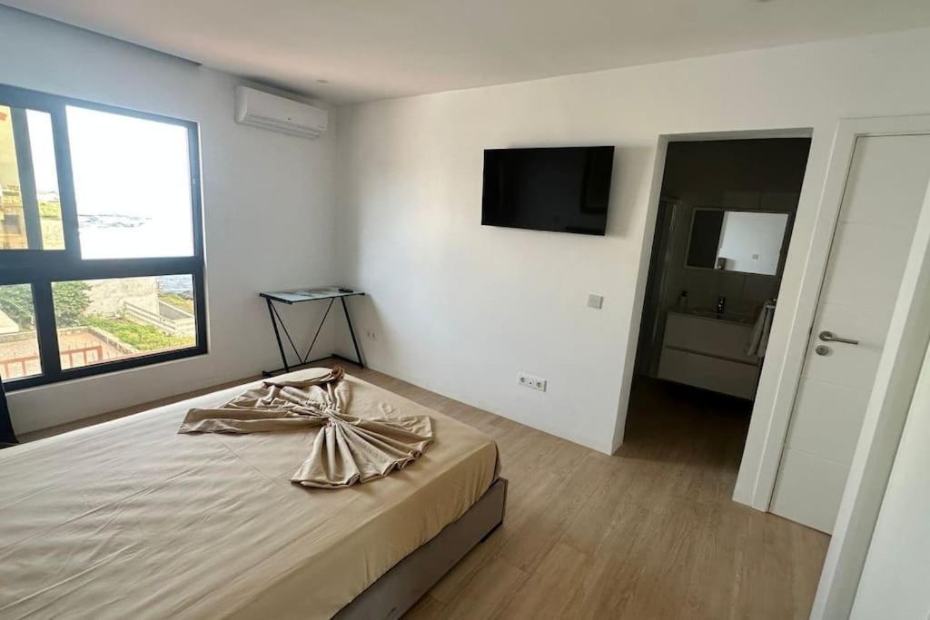 Ocean Mirror Apartment Прая Екстериор снимка