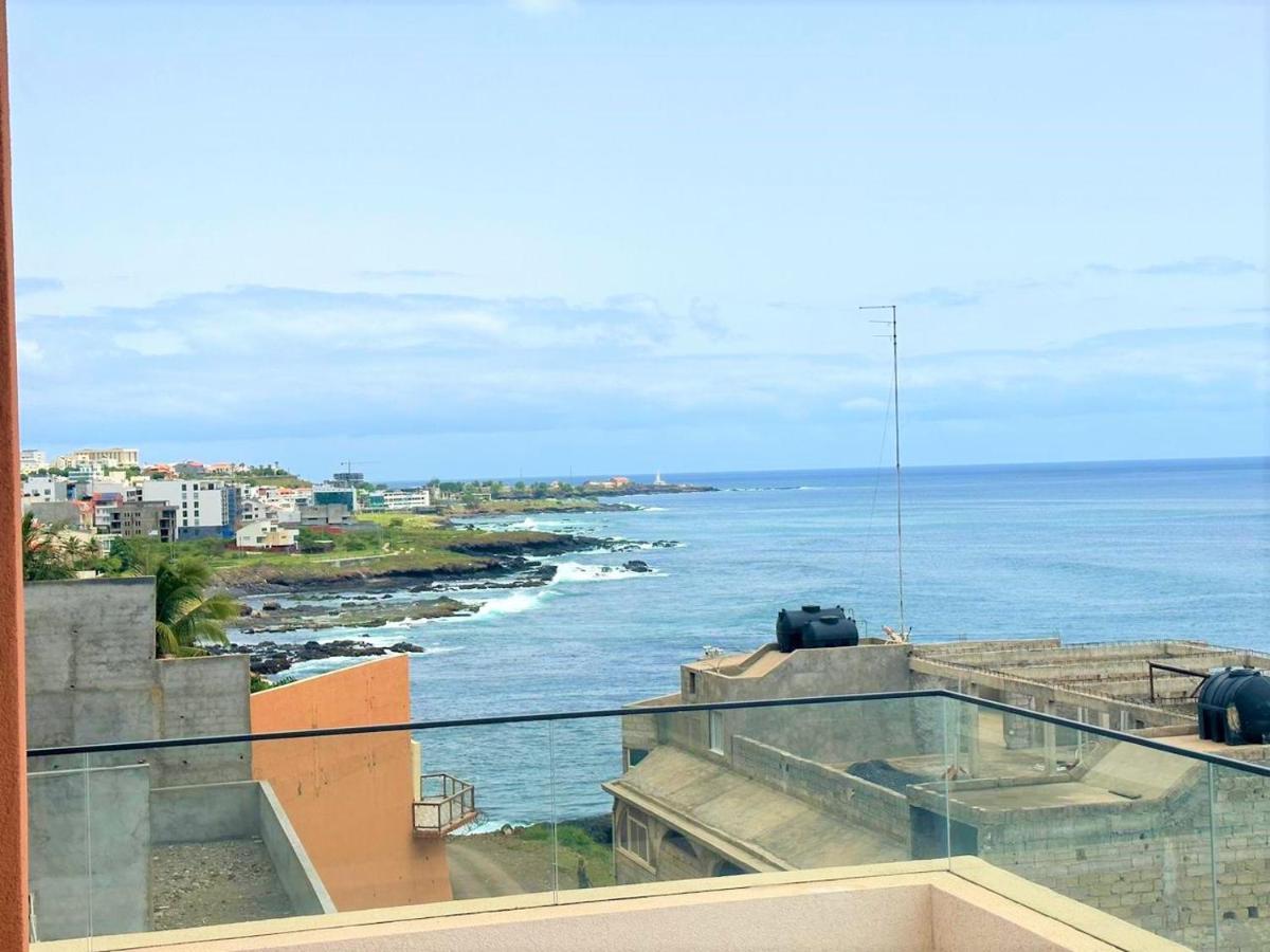 Ocean Mirror Apartment Прая Екстериор снимка