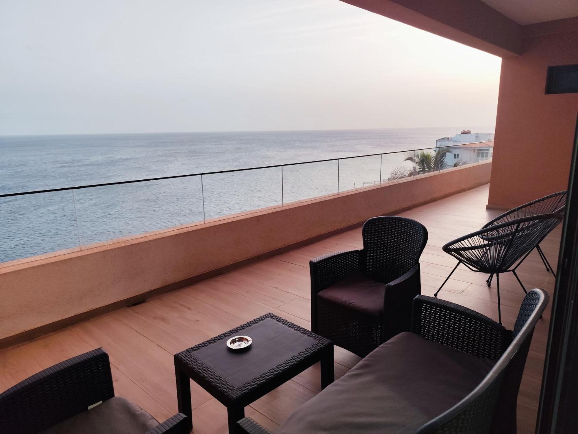 Ocean Mirror Apartment Прая Екстериор снимка